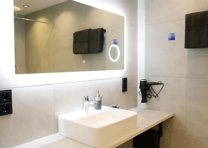 Am Treiser Kiosk בית הארחה 4*