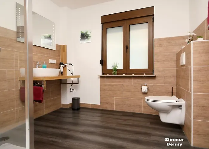 Am Treiser Kiosk 招待所 4*